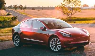 Tesla поставляет свои первые автомобили в Сингапур