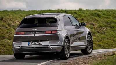 Бесконтактный тест-драйв Hyundai Ioniq Electric переезжает в Новену