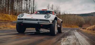 Единственный в своем роде Porsche 911 чествует величайшего гонщика Мексио