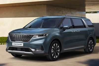 Новый Kia Carnival стартовал в Сингапуре