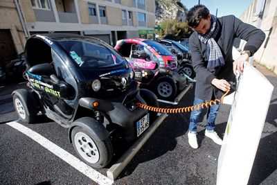 Первая в Сингапуре программа каршеринга электромобилей стартует в декабре