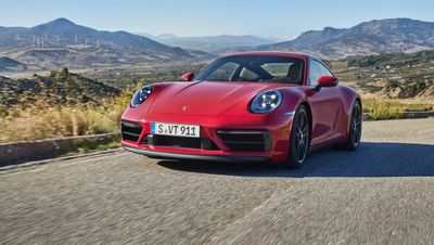 Выразительный и динамичный: Porsche представляет новую модельную линейку 911 GTS Выразительный и динамичный: Porsche представляет новую модельную линейку 911 GTS