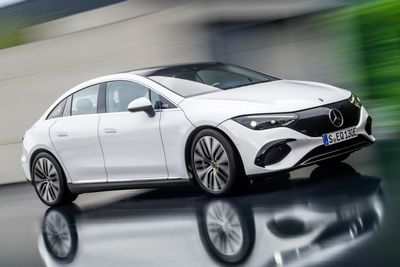 Mercedes-Benz представляет электрический седан EQE