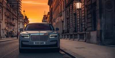 Rolls-Royce отмечает день рождения основателей паломничеством по лондону